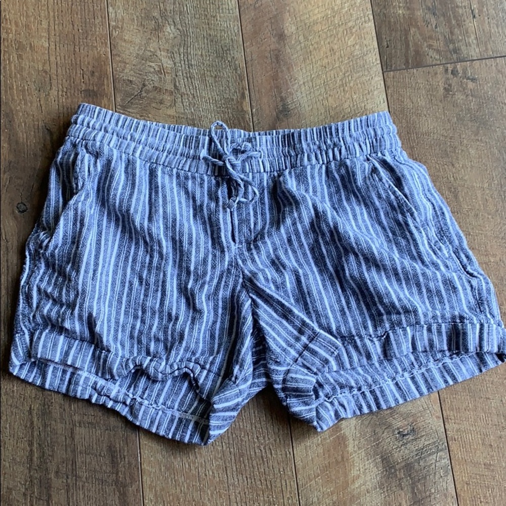 Old navy shorts blue and white stripped!